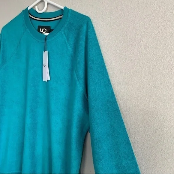 Ugg Men’s Kamryn Woven Fleece sweater Crewneck Marina Blue Logo Size Medium NWT - Picture 4 of 9